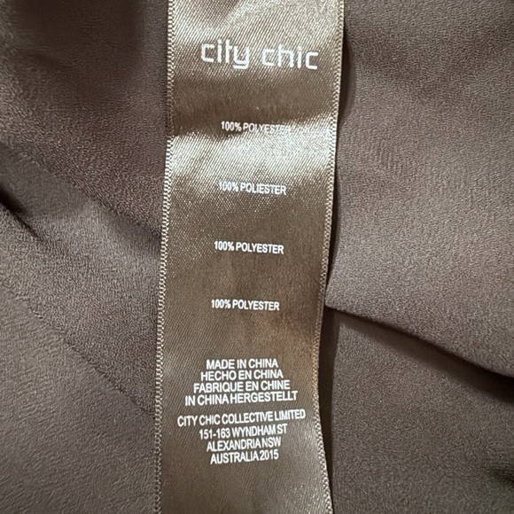 CITY CHIC Sexy Zip Top - Plus 16 (Small) Black / Gold - Picture 8 of 11